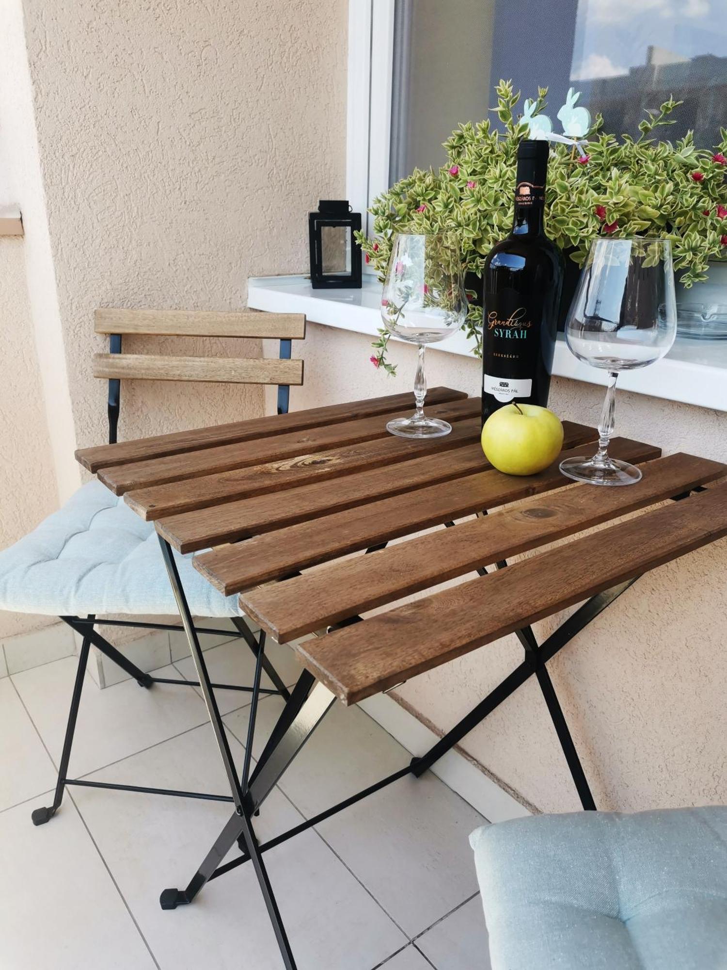 Green Apple Apartment 苏博蒂察 外观 照片